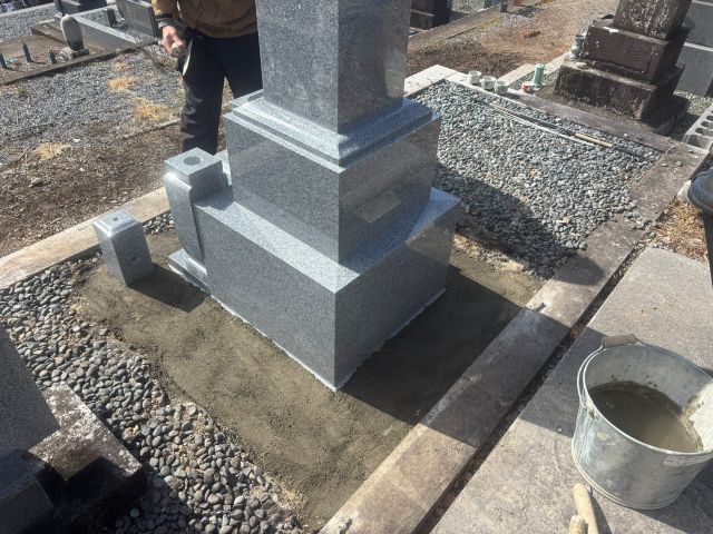 大垣市勝山南墓地　新しい墓石の建立　①墓石建立